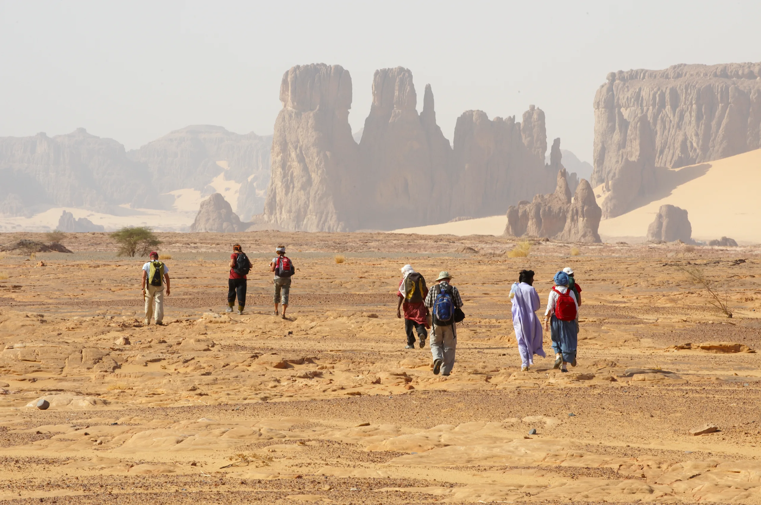 Discovering the desert on foot - Trips to Chad with SVS Tchad